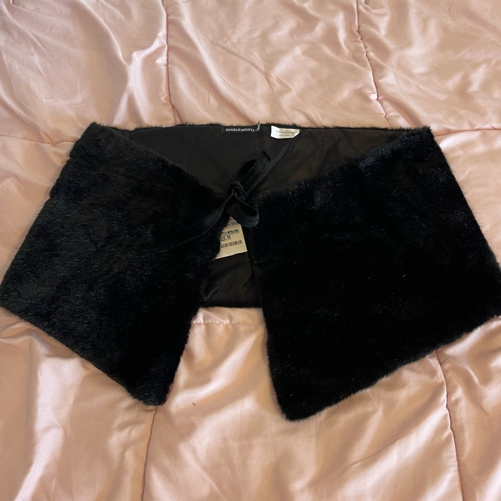 Chic Black Faux Fur Wrap